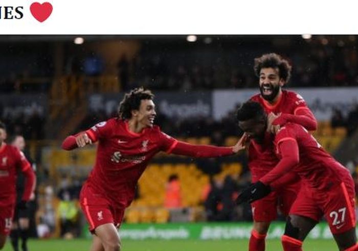 Striker Liverpool, Divock Origi, merayakan gol dalam laga Liga Inggris kontra Wolverhampton Wanderers di Stadion Molineux, Sabtu (4/12/2021).