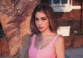 Jemput Richo Kyle di Rumah Sakit, Jessica Iskandar Tampil Seksi Kenakan Tanktop Crop Top dan Hotpants