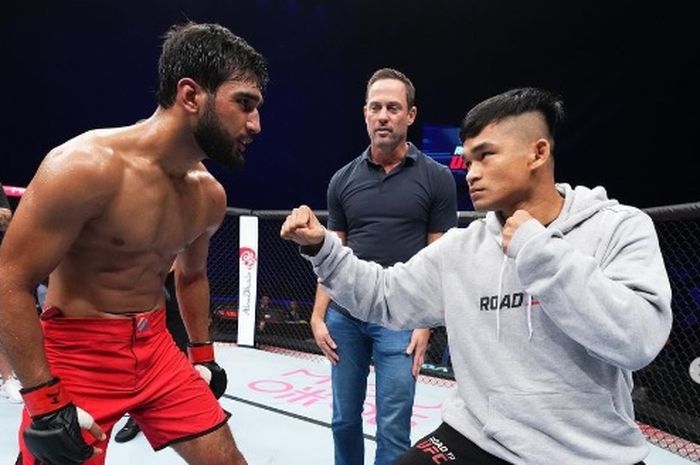 Jagoan India, Anshul Jubli sesumbar menyebut level petarung Indonesia yang lolos ke final Road to UFC, Jeka Saragih di bawahnya.