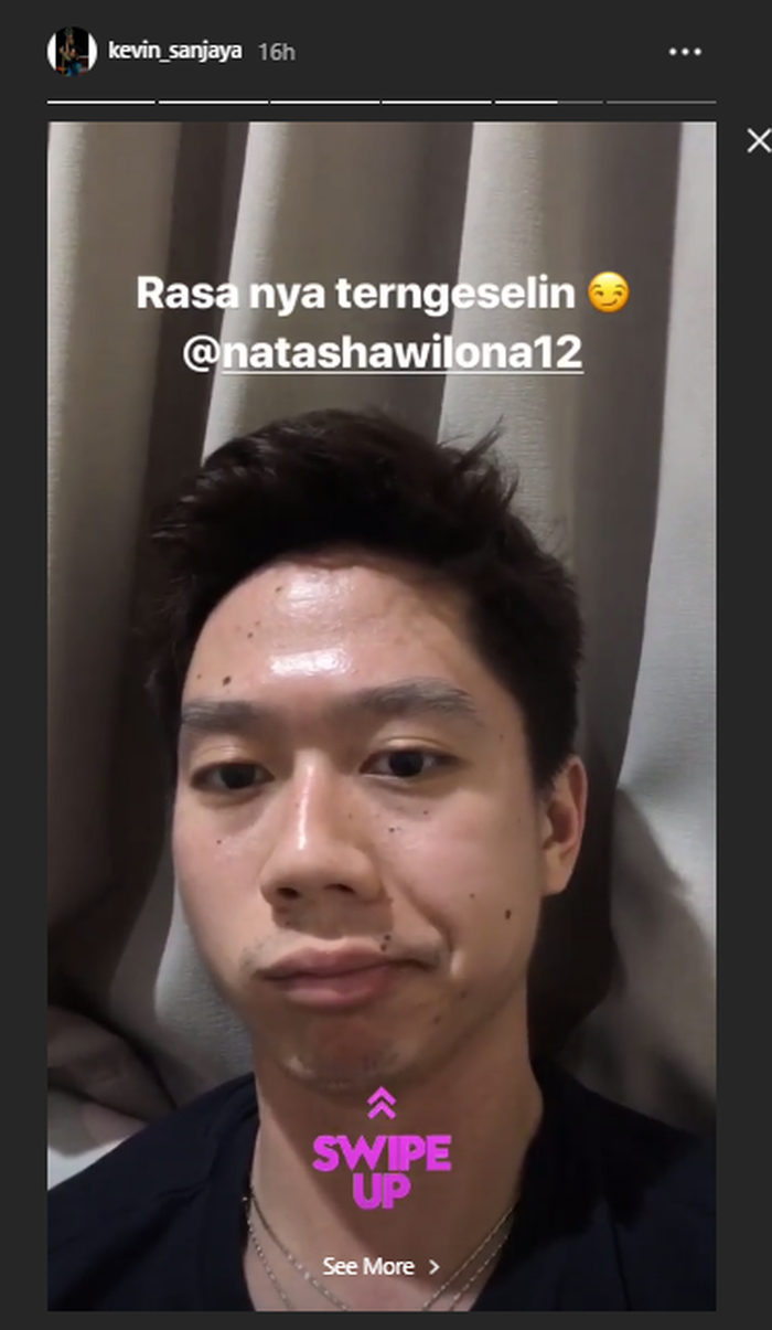 Ekspresi kekesalan Kevin Sanjaya setelah sebelumnya dikerjai oleh Natasha Wilona