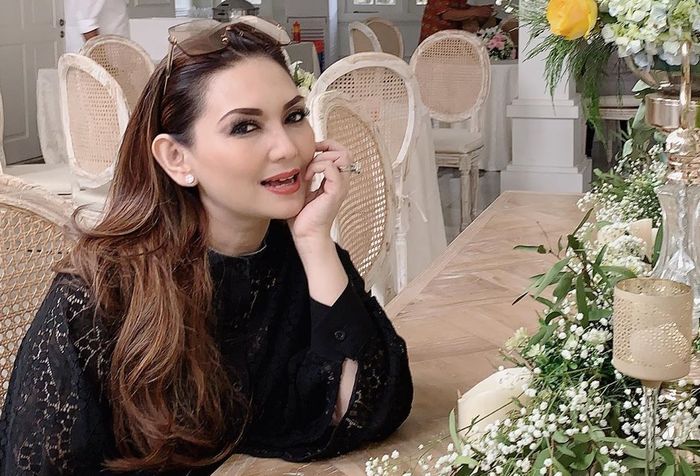Suara Merdu Nia Daniaty, Nyanyikan Lagu Happy Birthday Maudy Wihelmina