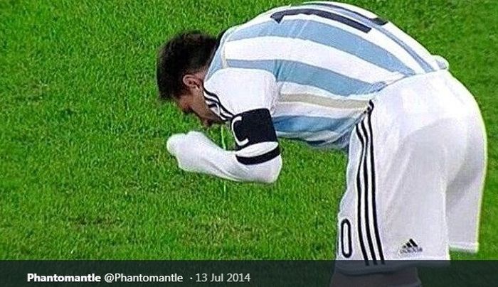Lionel Messi muntah saat membela timnas Argentina dalam duel kontra Bolivia di Estadio Hernando Siles.
