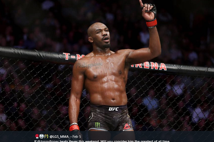 Petarung UFC, Jon Jones, beraksi saat di dalam octagon. Saat ini, Jones tengah bersiap untuk menghadapi Dominick Reyes pada ajang UFC 247 di Toyota Center, Houston, Texas, AS, Minggu (9/2/2020). 