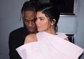 Demam Avengers: Endgame, Kylie Jenner dan Travis Scott Kenakan Kostum Superhero