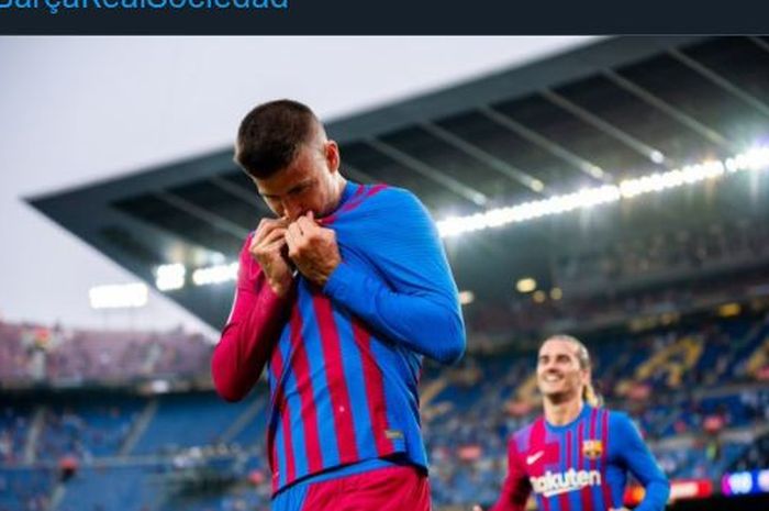 Gerard Pique merayakan gol untuk Barcelona ke gawang Real Sociedad dalam pekan perdana Liga Spanyol di Camp Nou, 15 Agustus 2021.