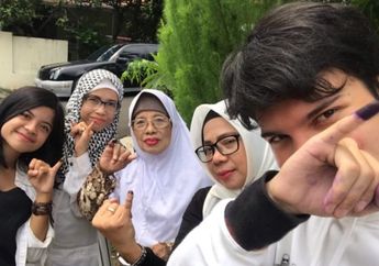 Pemilu, Ini Tampilan 6 Seleb Indonesia Cowok Saat Nyoblos. Ada yang Pakai Kaos Wajah Calon Presdien!