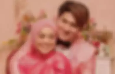 Rizky Billar kepergok genit melihat wanita lain