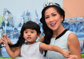 Bak Disambar Petir di Siang Bolong, Venna Melinda Dibuat Kelabakan dengan Pertanyaan Anak Angkatnya Soal Sosok Ayah, Ibu Varrel Bramasta: Papa Kerja, Minta Sama Allah Biar Papanya Pulang