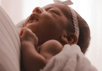 Rangkaian Nama Bayi Perempuan Islami Modern dengan Arti Cantik dan Cerdas