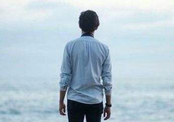 Segera Akhiri Masa Dudanya dengan Persunting Gadis yang Usianya 19 Tahun Lebih Muda, Aktor Senior Ini Diperingatkan Peramal Kondang: Jangan Memaksakan, Nanti yang Terjadi adalah Kesedihan!