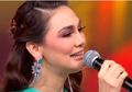Diajak Tata Janeeta Nyanyi Lagu Tentang Pelakor, Ekspresi Luna Maya Jadi Perhatian