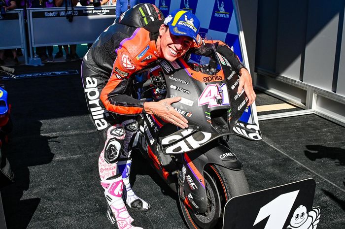 Aleix Espargaro merasa senang karena Aprilia akan kembali ke setelan seperti dalam 3 balapan pertama MotoGP 2022 di Portugal.