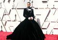 Cerita Di Balik Pembuatan Gaun Tuksedo Billy Porter di Red Carpet Oscar 2019: Fashion untuk Siapa Saja