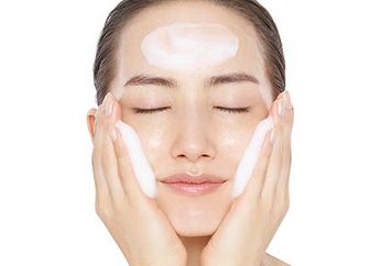 3 Rekomendasi Sabun Cuci Muka Untuk Kulit Wajah Berminyak dan Komedo