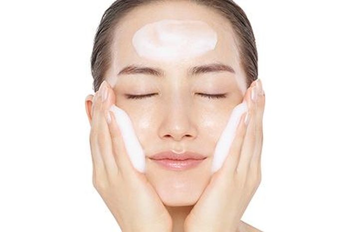 3 Rekomendasi Sabun Cuci Muka Untuk Kulit Wajah Berminyak dan Komedo