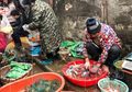 Heboh! Pasar yang Disebut Jadi Sumber Wabah Corona Dikabarkan Buka Lagi, Warga Santai Berkurumun Jual-Beli Hewan Ekstrem Ini