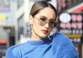 Cantiknya Cinta Laura Saat Berbalut Gaun Mewah Warna Gradasi Karya Ivan Gunawan, Mirip Princess!