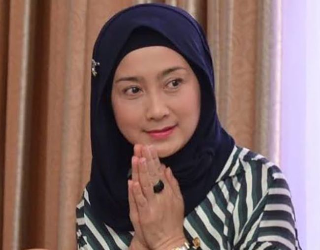 Bak Tenggelam Ditelan Bumi, Desy Ratnasari Disebut-sebut Bakal Geser