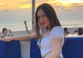Kayak Artis Hollywood, Tampilan Super Seksi Wulan Guritno Pakai Blazer Tanpa Bra Justru Jadi Sorotan!