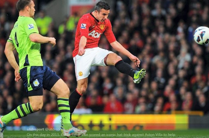 Robin van Persie mencetak gol indah saat Manchester United mencukur Aston Villa pada laga Liga Inggris di Old Trafford, 22 April 2013.