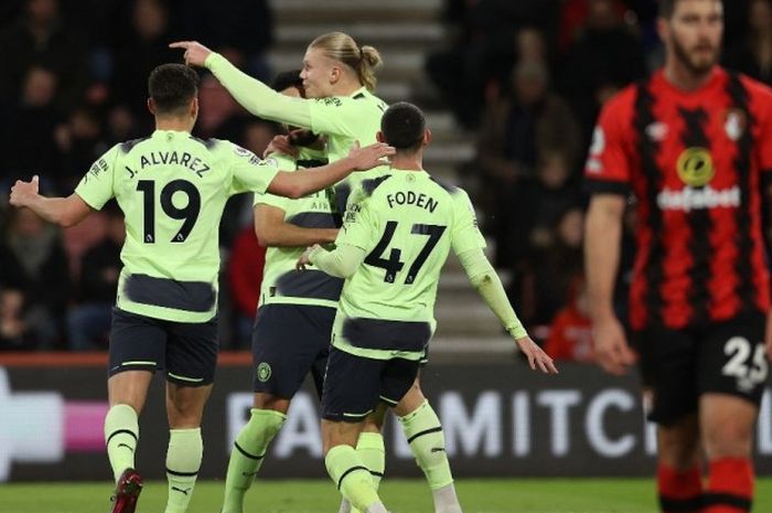 Pemain Manchester City merayakan gol Erling Haaland ke gawang Bournemouth pada lanjutan Liga Inggris 2022-2023.