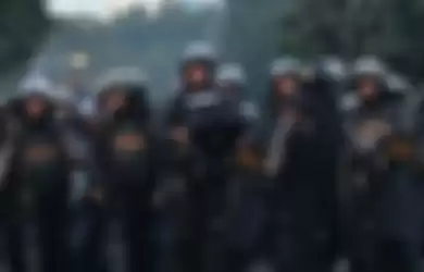 Polisi lakukan pengamanan demo tolak UU Cipta Kerja.