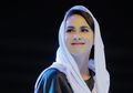Foto Bareng Tiara Idol, Istri Wakil Gubernur Jawa Timur Arumi Bachsin Tampil Cantik dengan Hijab Ala Ibu Pejabat