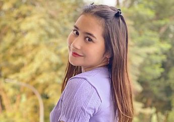 Bikin Kagum, Prilly Latuconsina Unjuk Kemampuan Berbahasa Inggris Lewat Sidang Skripsi!