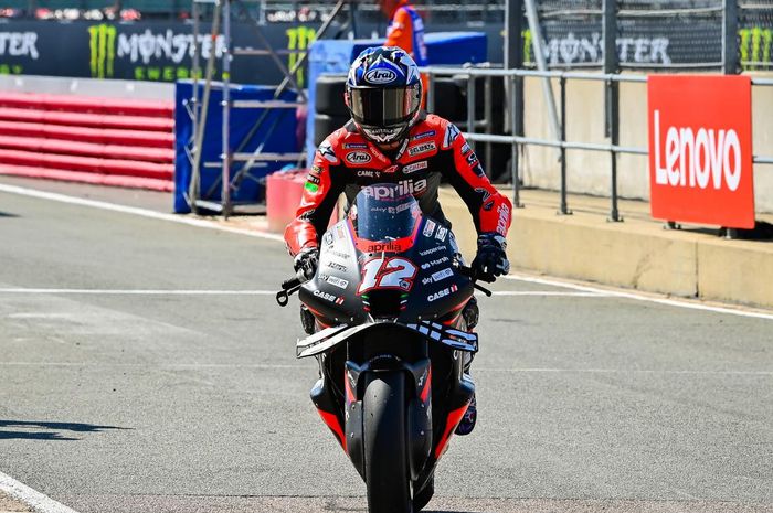 Maverick Vinales meraih podium keduanya bersama Aprilia di MotoGP Inggris 2022