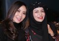 Sadar Dosanya Akan Mengalir Terus Sampai ke Liang Lahat, Artis Cantik Five Vi Rachmawati Mantap Berhijrah hingga Ajukan Permohonan pada Publik: 'Sekali Lagi Mohon'