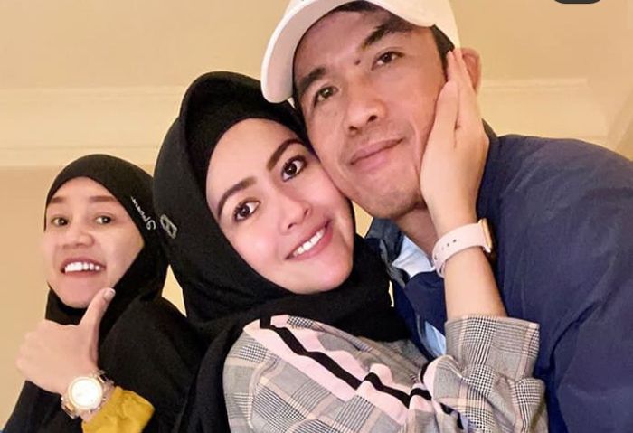 Potret suami baru Meggy Wulandari