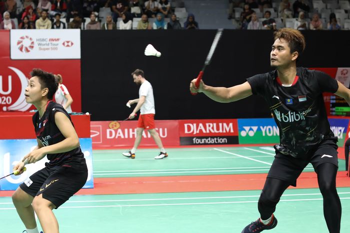 Pasangan ganda campuran nasional Indonesia, Tontowi Ahmad/Apriyani Rahayu, saat menjalani pertandingan putaran kualifikasi Indonesia Masters 2020.