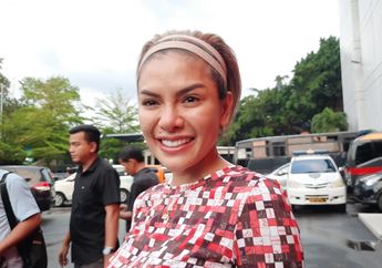 Nikita Mirzani Bagikan 500 Paket Sembako untuk Rayakan Ulang Tahun Arkana Mawardi yang Pertama