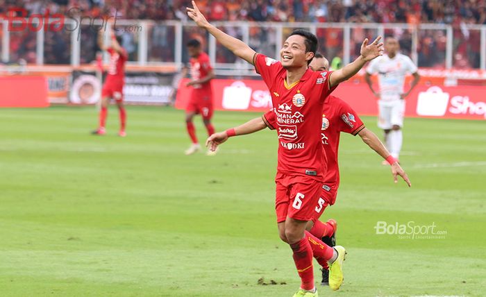 Selebrasi Evan Dimas saat mampu mencetak gol perdana bersama Persija Jakarta di Stadion Gelora Bung Karno (1/3/2020)