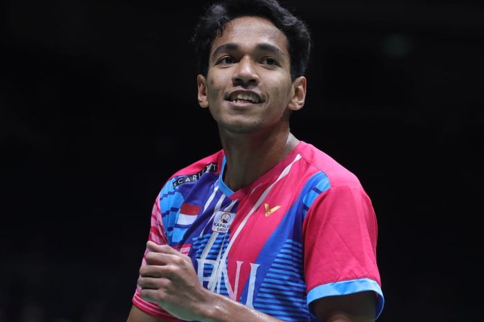 Aksi pebulu tangkis tunggal putra Indonesia, Chico Aura Dwi Wardoyo, pada babak pertama Malaysia Masters 2022 di Axiata Arena, Kuala Lumpur, Rabu (6/7/2022).