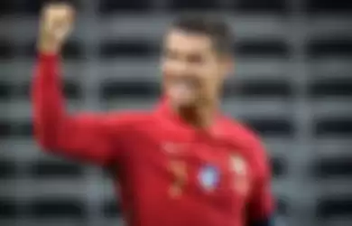 Cristiano Ronaldo merayakan golnya ke gawang Swedia dalam ajang UEFA Nations League, Selasa (8/9/2020).