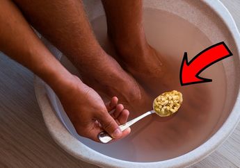 Seumur-umur Baru Tahu, Coba Haluskan Jahe dan Tambahkan Air Panas Lalu Rendam Kaki di Dalamnya, Siap-siap Rasakan Efek ini Kurang dari 6 Jam!