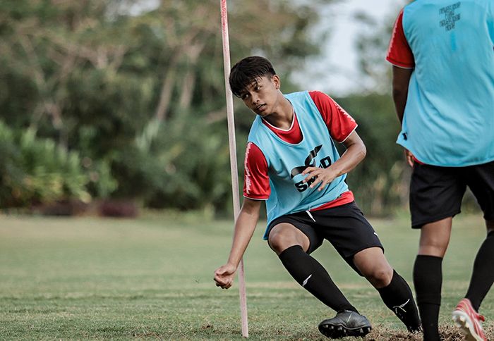 Pemain akademi PSS Sleman, Hokky Caraka, yang berkesempatan berlatih di akademi Borussia Dortmund lewat program Garuda Select.