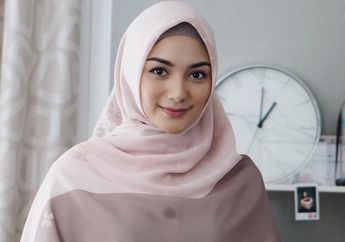 Citra Kirana Tampil Ayu & Santun Pakai 4 Hijab Warna Cokelat Pastel. Intip, yuk!