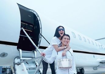 Rahasia Syahrini Terbongkar, Rela Gont-Ganti Pakaian agar Terlihat Sering Naik Jet Pribadi Demi Konten Instagram?