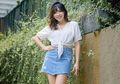 Niat Endorse Sandal Rumahan, Gisella Anastasia Malah Bikin Salfok Karena Pamer Pundak dan Dada Mulus dalam Balutan Off Shoulder Seksi