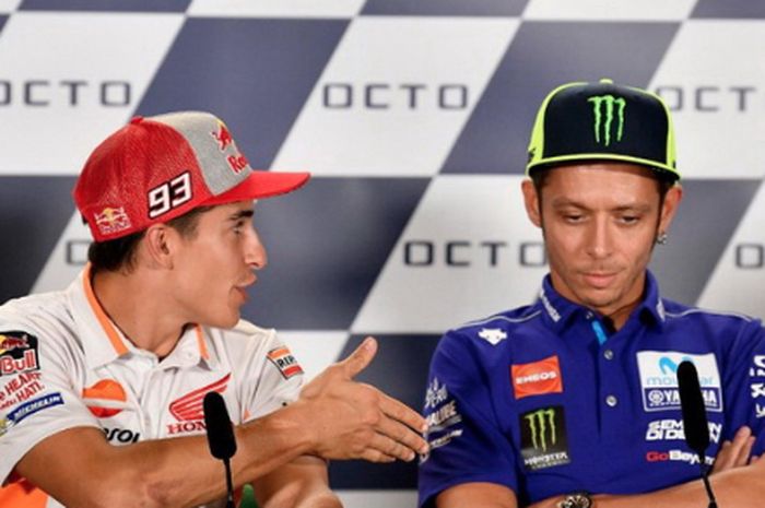 Dua pemabalap MotoGP, Marc Marquez (kiri) dan Valentino Rossi (kanan).