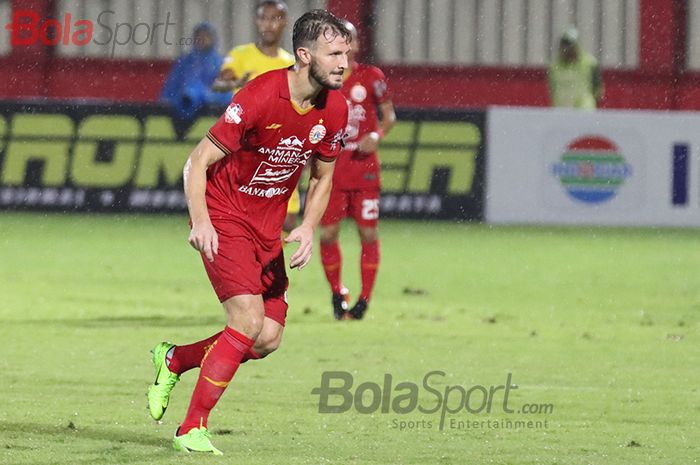 Bek asing Persija Jakarta, Marco Motta,  ketika laga Bhayangkara FC malawan Persija Jakarta di Stadion PTIK, Melawai, Jakarta Selatan (14/3/2020)