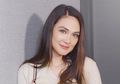 Luna Maya Mengaku Tak Masalah Liburan Tanpa Pasangan, Ayu Dewi: Tapi Kok Suka Nangis di Balik Layar?