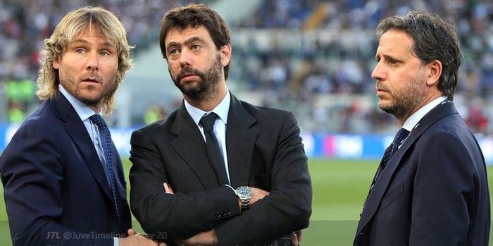 Para Petinggi Juventus, Wakil Presiden Pavel Nedved (kiri), Presiden Andrea Agnelli (tengah), dan Direktur Olahraga Fabio Paratici (kanan).