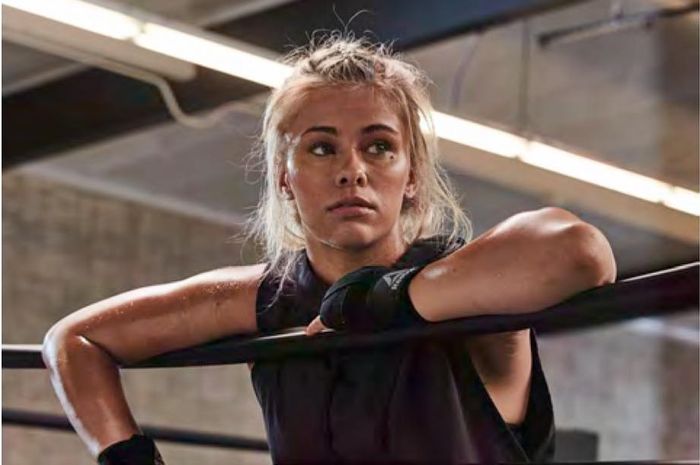 Eks jagoan UFC yang kini bertarung untuk ajang tinju tanpa sarung tangan brutal bertajuk BKFC, Paige VanZant.