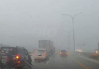Jakarta Hari Ini Diperkirakan Hujan, Ingat Lagi Fungsi Lampu Hazard