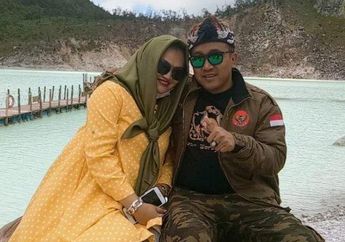 100 Hari Usai Kematian Lina Jubaedah, Teddy ternyata Sering Lakukan Hal Ini di Makam Istrinya setiap Jumat Malam: 'Nggak Ada yang Ditakutkan...'