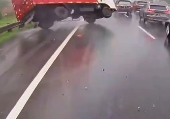 Awas! Ngebut Kondisi Hujan di Jalan Tol Bukan Cuman Picu Kecelakaan, Tapi Juga Bisa Jadi Tersangka