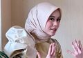 Lesty Kejora Tampil di Acara Pernikahan, Gaun Unik yang Dikenakannya Berhasil Buat Netizen Puyeng Setelah Lihat Harganya!